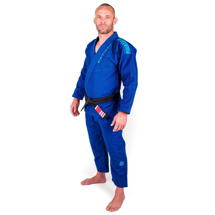 Tatami Estilo Black Label Gi sininen – puvun istuvuus sivuviistosta